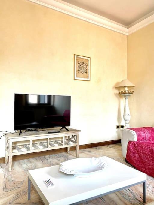 Apartment Under The Basilica Of Sant'Andrea Μάντοβα Εξωτερικό φωτογραφία