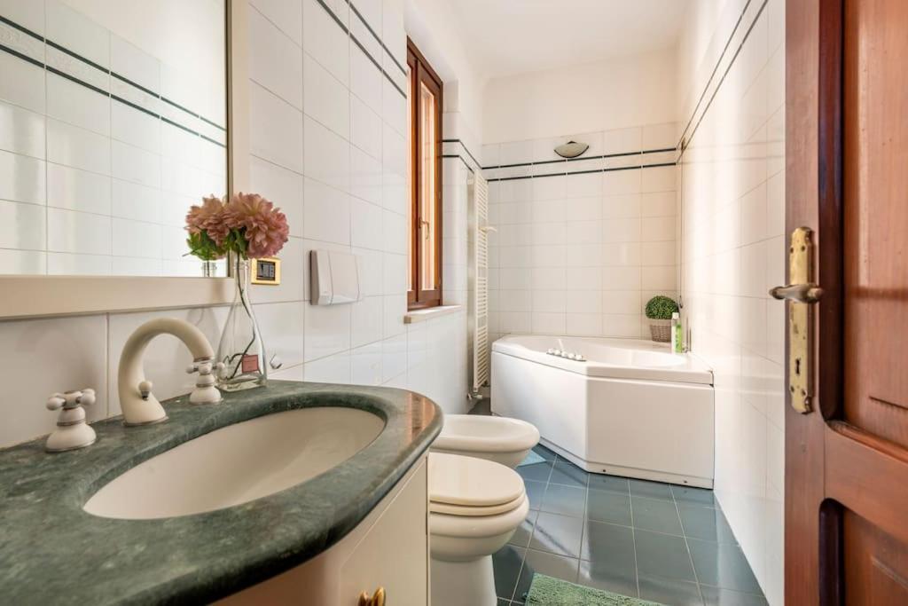 Apartment Under The Basilica Of Sant'Andrea Μάντοβα Εξωτερικό φωτογραφία